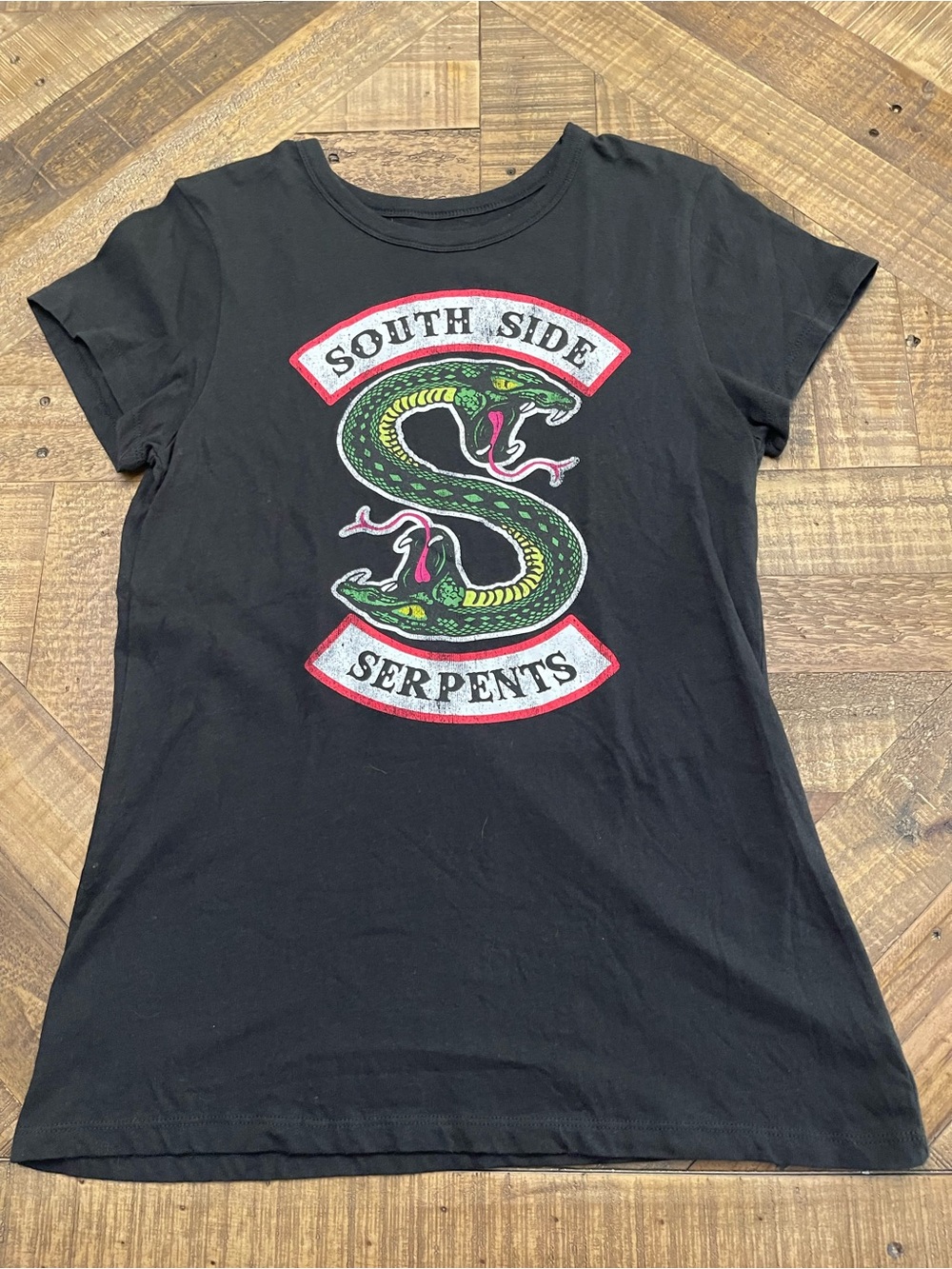 Official Riverdale South Side Serpents Graphic Tee – Size M